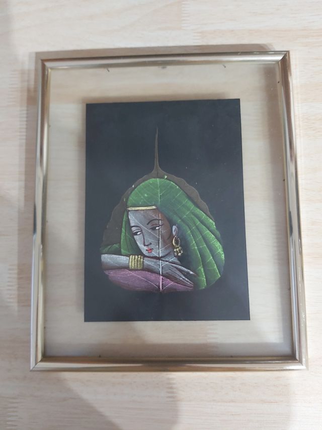 Hoja de la India pintada a mano