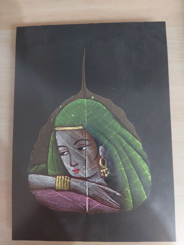 Hoja de la India pintada a mano