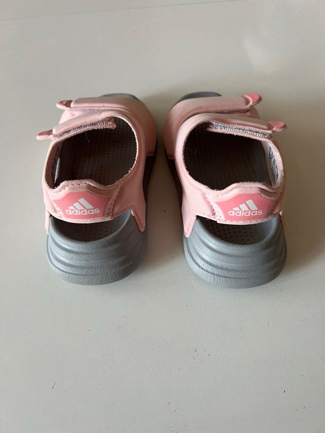 Chanclas Adidas alta swim bebe