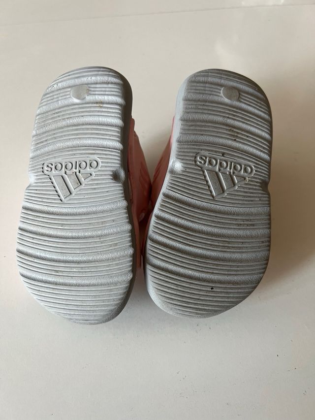 Chanclas Adidas alta swim bebe