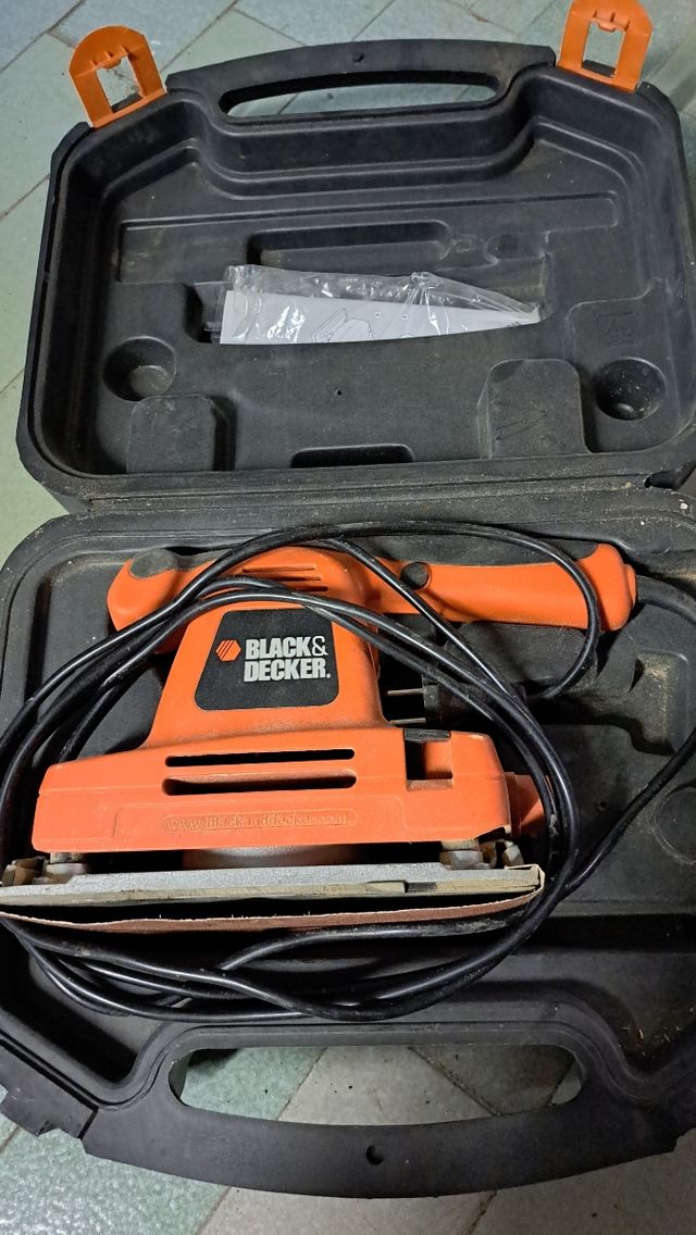 levigatrice black&decker