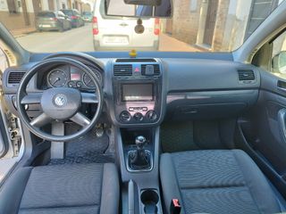 golf 5 Volkswagen golf 5 TDI 105 2003.