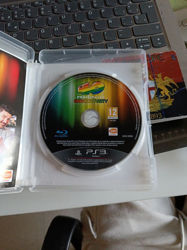 Dos micrófonos PS3 y juego Los 40 Princi