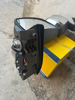 Retrovizor izquierdo camion Iveco Stralis