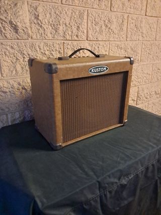 Amplificador de guitarra KUSTOM 30W