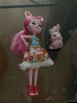 Muñeca enchantimal
