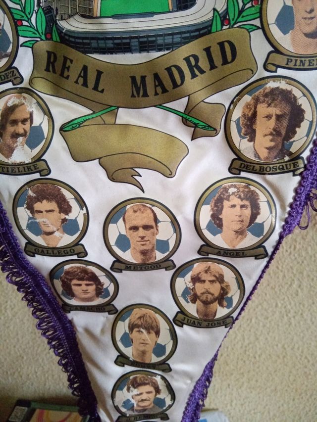 Banderín del Real Madrid 82-83