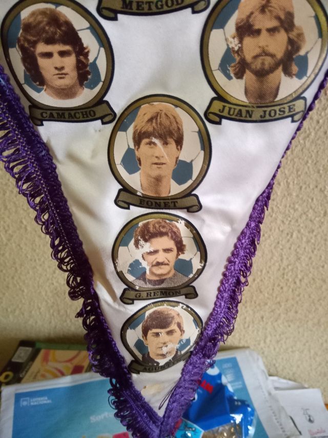 Banderín del Real Madrid 82-83