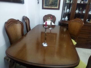 Conjunto de mesa comedor con 4 sillas
