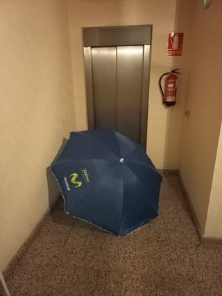 SOMBRILLA PLAYA PISCINA MOVISTAR