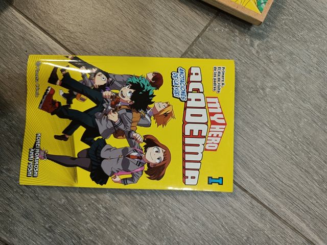 Comic My Hero Academy y otros