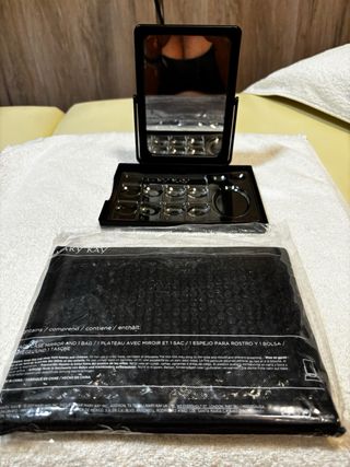 2 BARRAS DE LABIOS HIDRATANTES MARY KAY