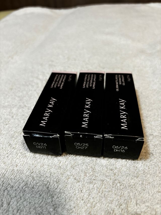 2 BARRAS DE LABIOS HIDRATANTES MARY KAY