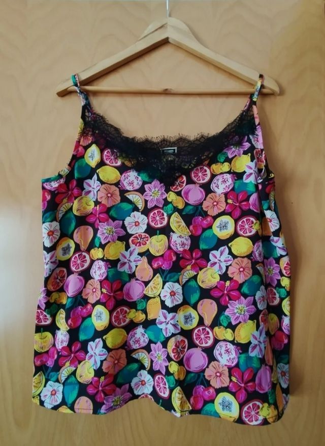 Camiseta tirantes estampada