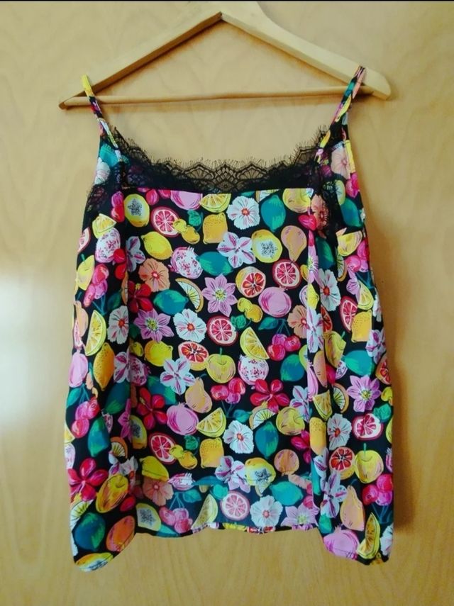 Camiseta tirantes estampada