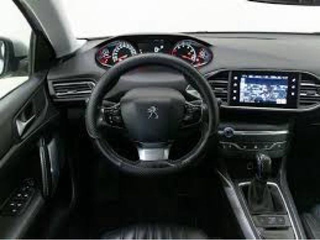 Peugeot 308 2015