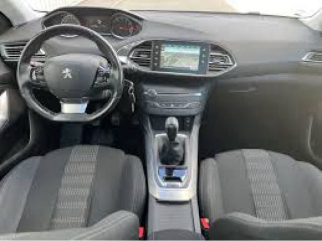 Peugeot 308 2015