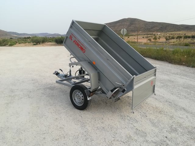 Remolque turismo basculante