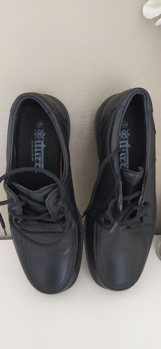 Zapatos NUEVOS n. 39