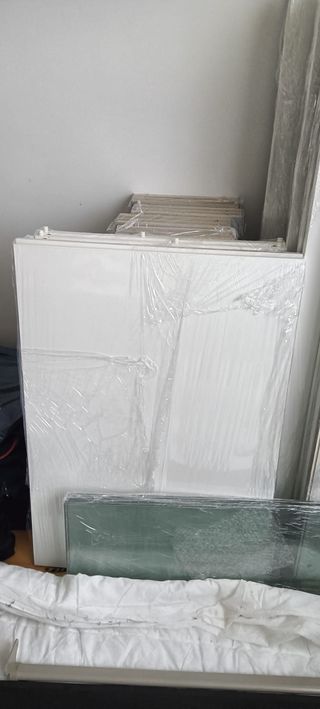 Roupeiro Branco mod. Platsa Ikea.