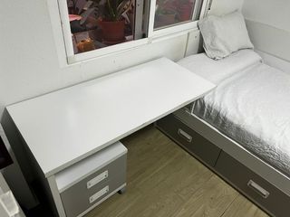 Cama+Mesita+Escritorio