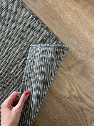 Alfombra gris IKEA Hodde