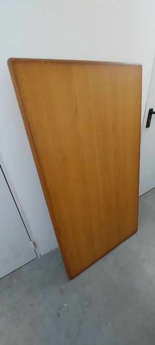 Mesa rústica de pino 
