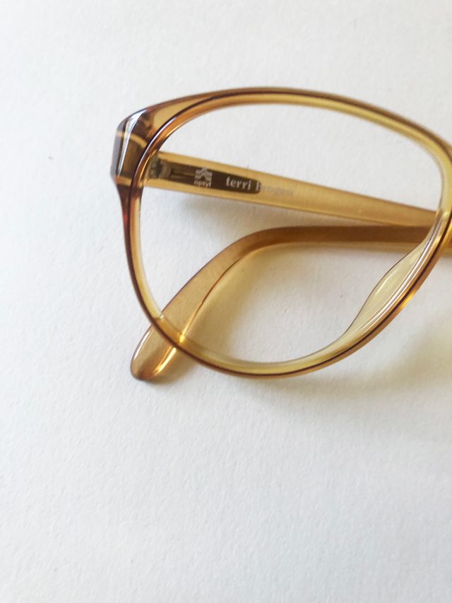 054 - Occhiale vista Terri Brogan miele vintage 80