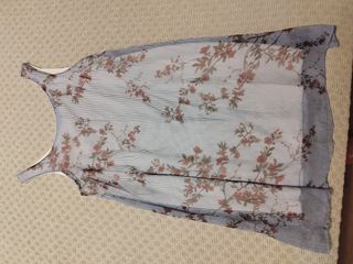 Pantalón, camisa.