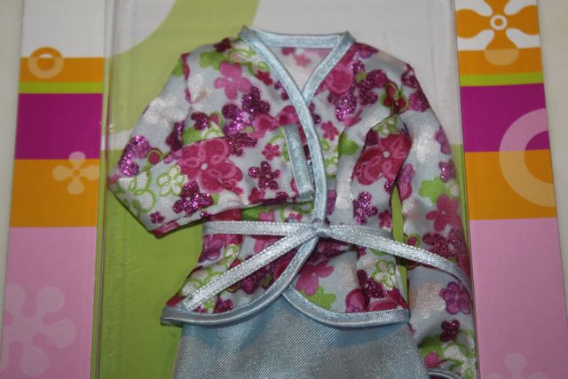 NUOVO VESTITO DI BARBIE IN STILE BLISTER 2003