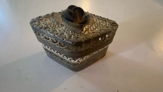 Scatolina vintage con rosa