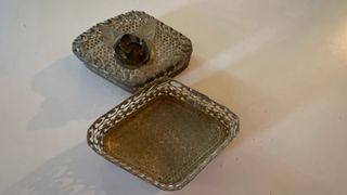 Scatolina vintage con rosa