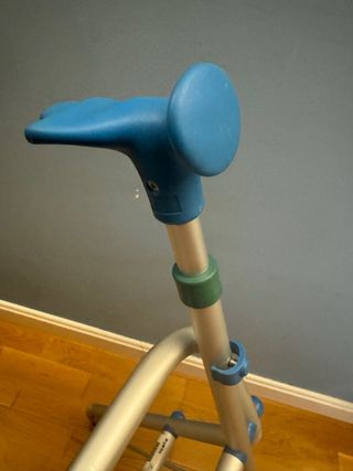 Andador aluminio plegable