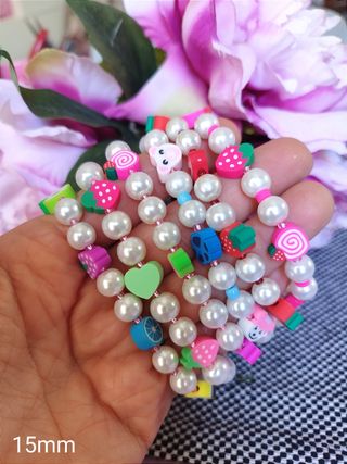 Braccialetti perle e gommine 