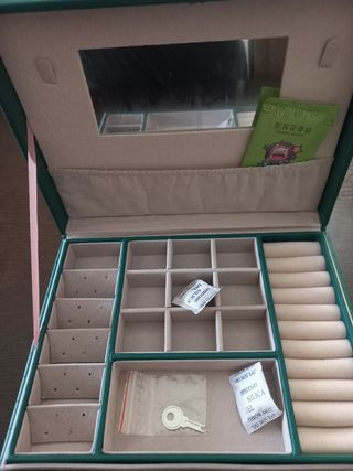 Guarda jóias verde esmeralda lindíssimo