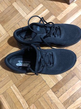 Deportivas Skechers negras
