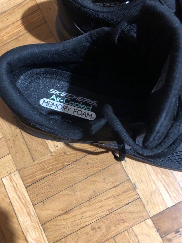 Deportivas Skechers negras