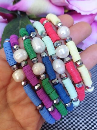 Braccialetti colorati con perla 