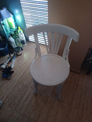 Silla antigua renovada