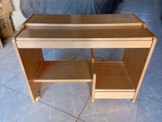 MESA DE ORDENADOR