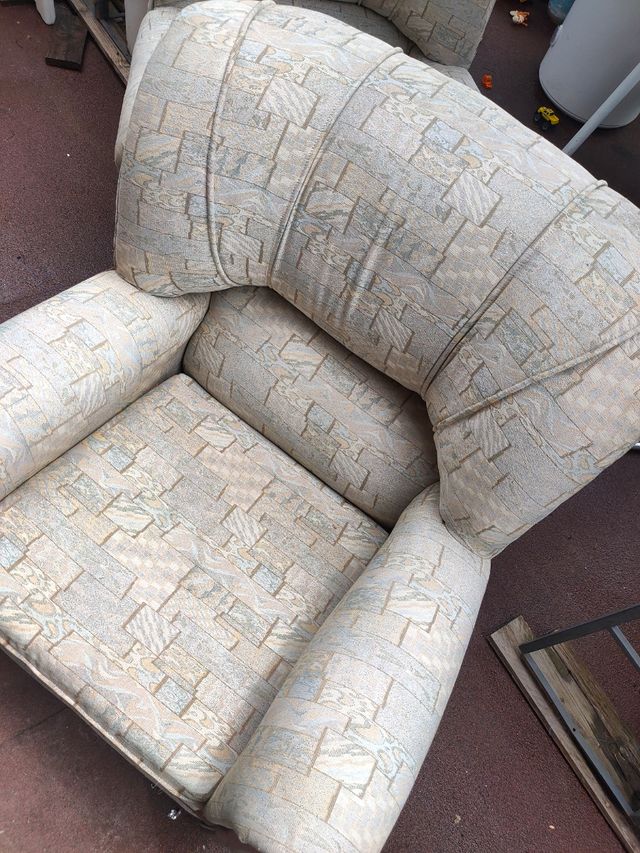 Sofá antiguo vintage en buen estado 