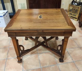 Mesa comedor art deco en madera de nogal