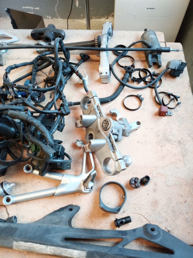 Despiece Suzuki Bandit 650 carburacion