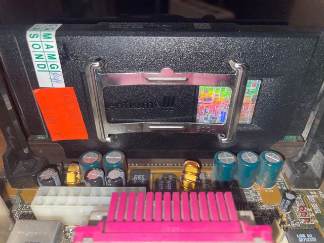 Lucky Star 6VABX2 Rev 2.0 + CPU Pentium III + 320M