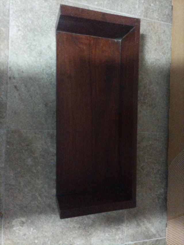 Estantería de madera