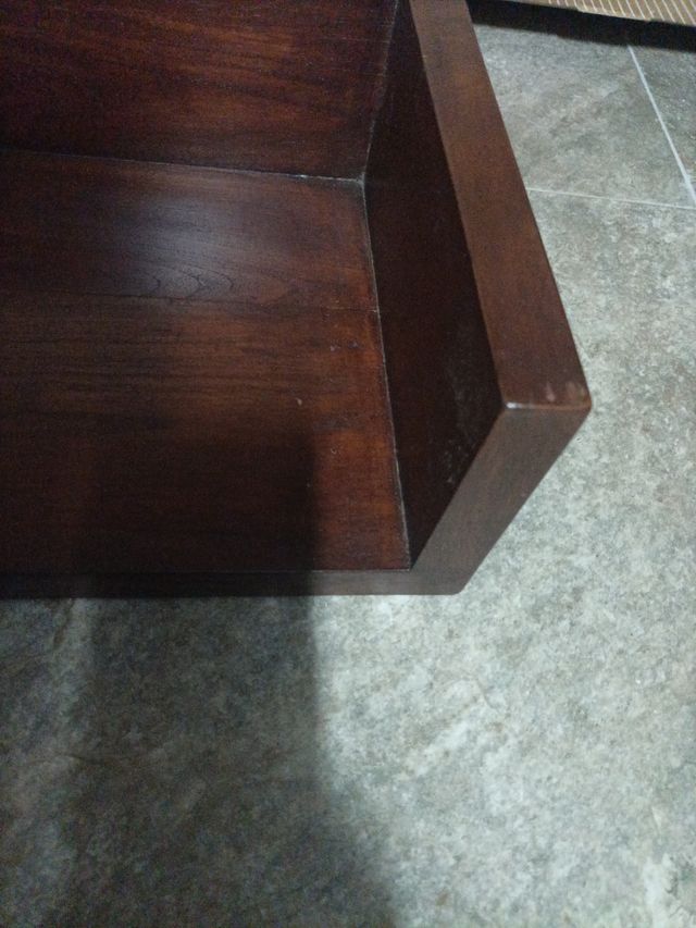 Estantería de madera