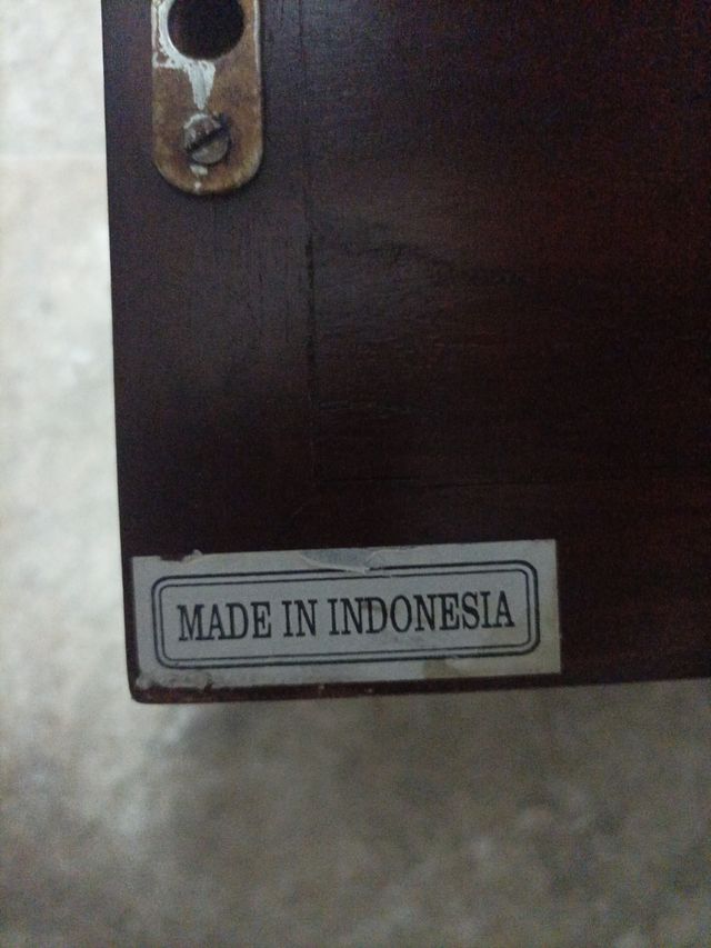 Estantería de madera