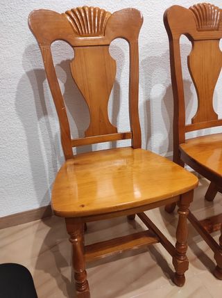 4 Sillas madera