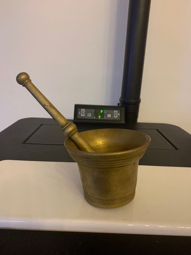 Mortaio di bronzo antico perfetto