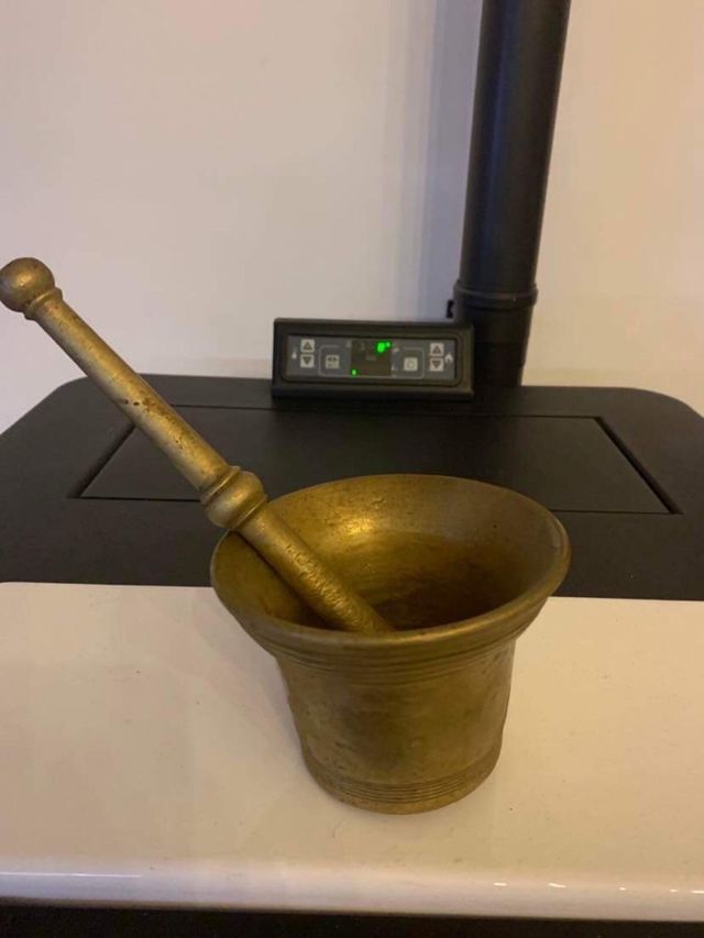 Mortaio di bronzo antico perfetto